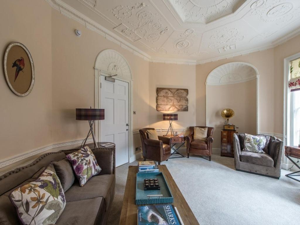Bed and Breakfast Darwin'S Townhouse Shrewsbury Exterior foto The Drawing Room