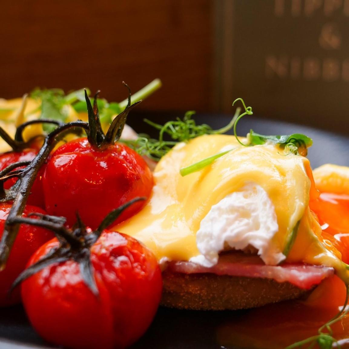 Bed and Breakfast Darwin'S Townhouse Shrewsbury Exterior foto Aubergine and tomato salad