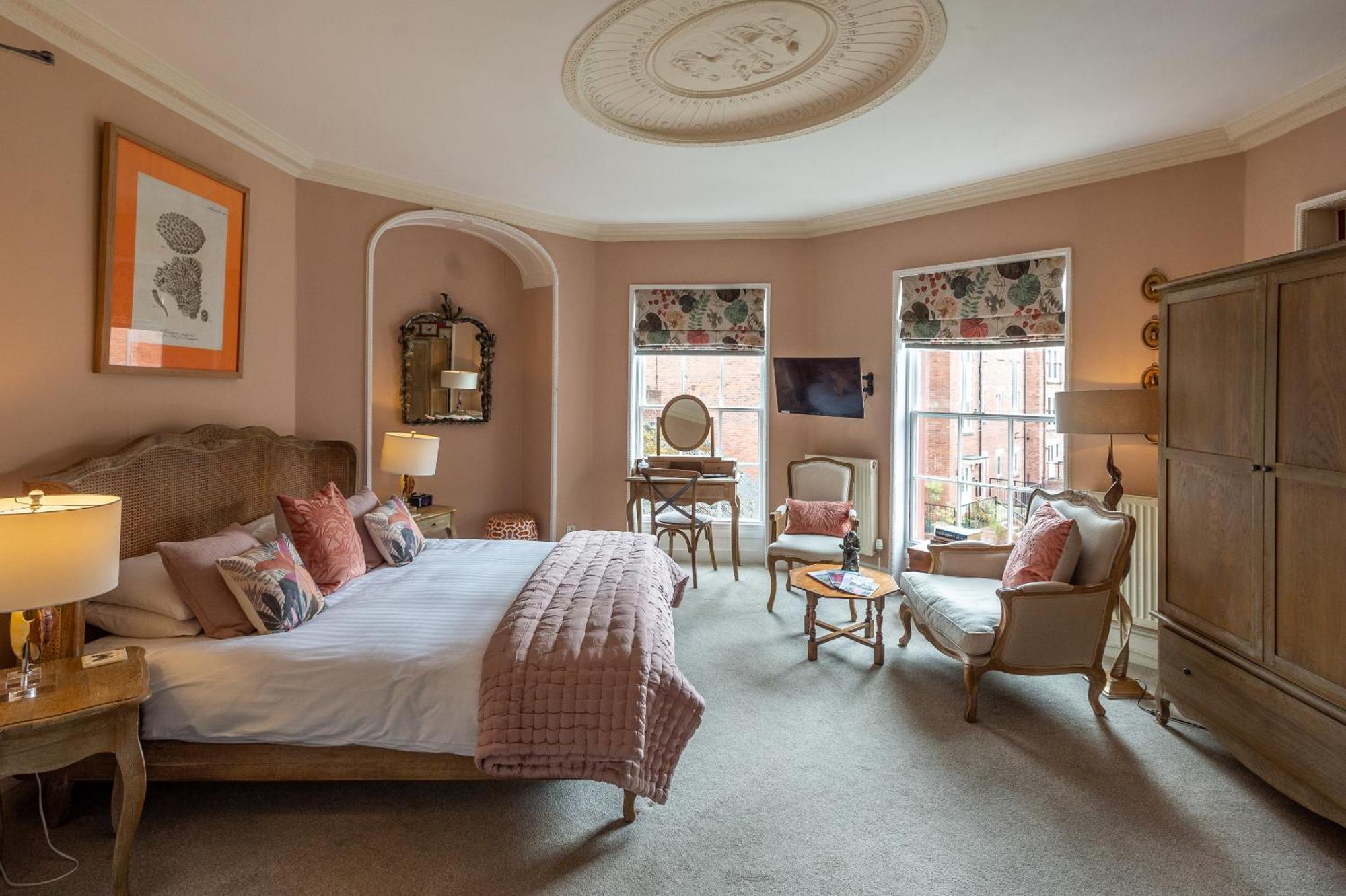 Bed and Breakfast Darwin'S Townhouse Shrewsbury Zimmer foto A bedroom at The Swan